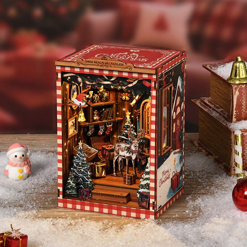 Snowy Christmas Cabin Miniature House Kit